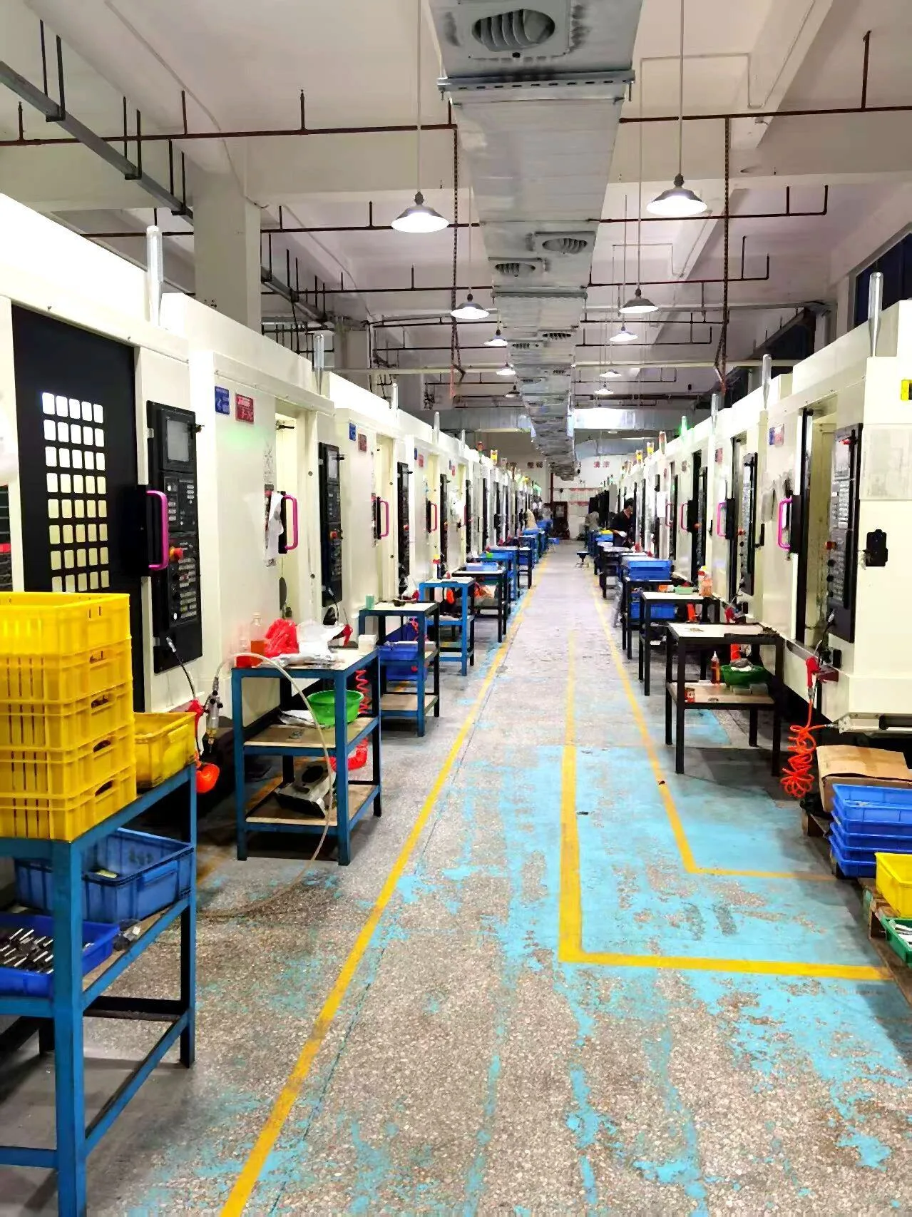 常合鑫深圳CNC加工车间实景